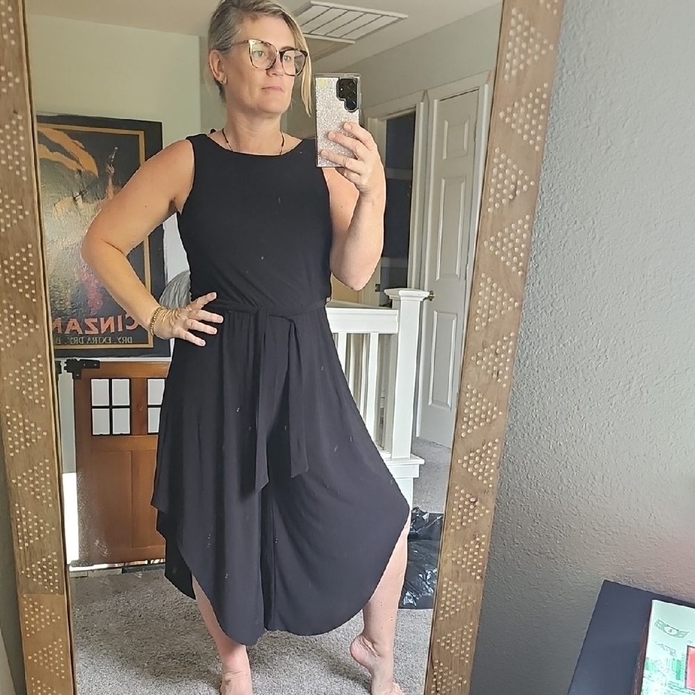 STUNNING ROZ  & ALI HALTER DRAPED LEG JUMPSUIT
